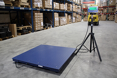 Placing the Platform Scale and Connecting with RS-232