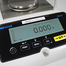 Solis precision balances display